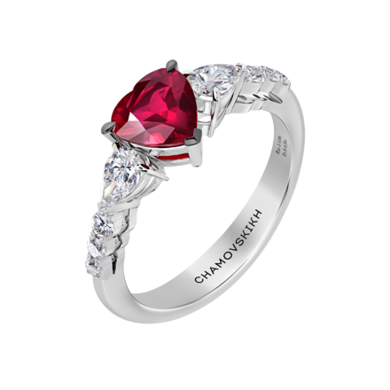 Кольцо с рубином и бриллиантами, белое золото