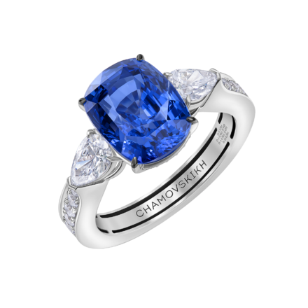 Кольцо с сапфиром и бриллиантами, белое золото