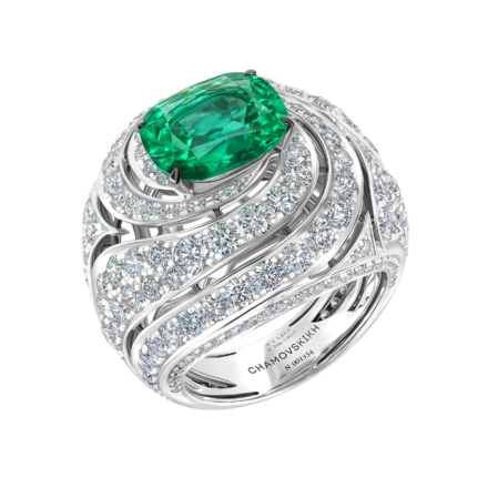 Кольцо с изумрудом и бриллиантами, белое золото