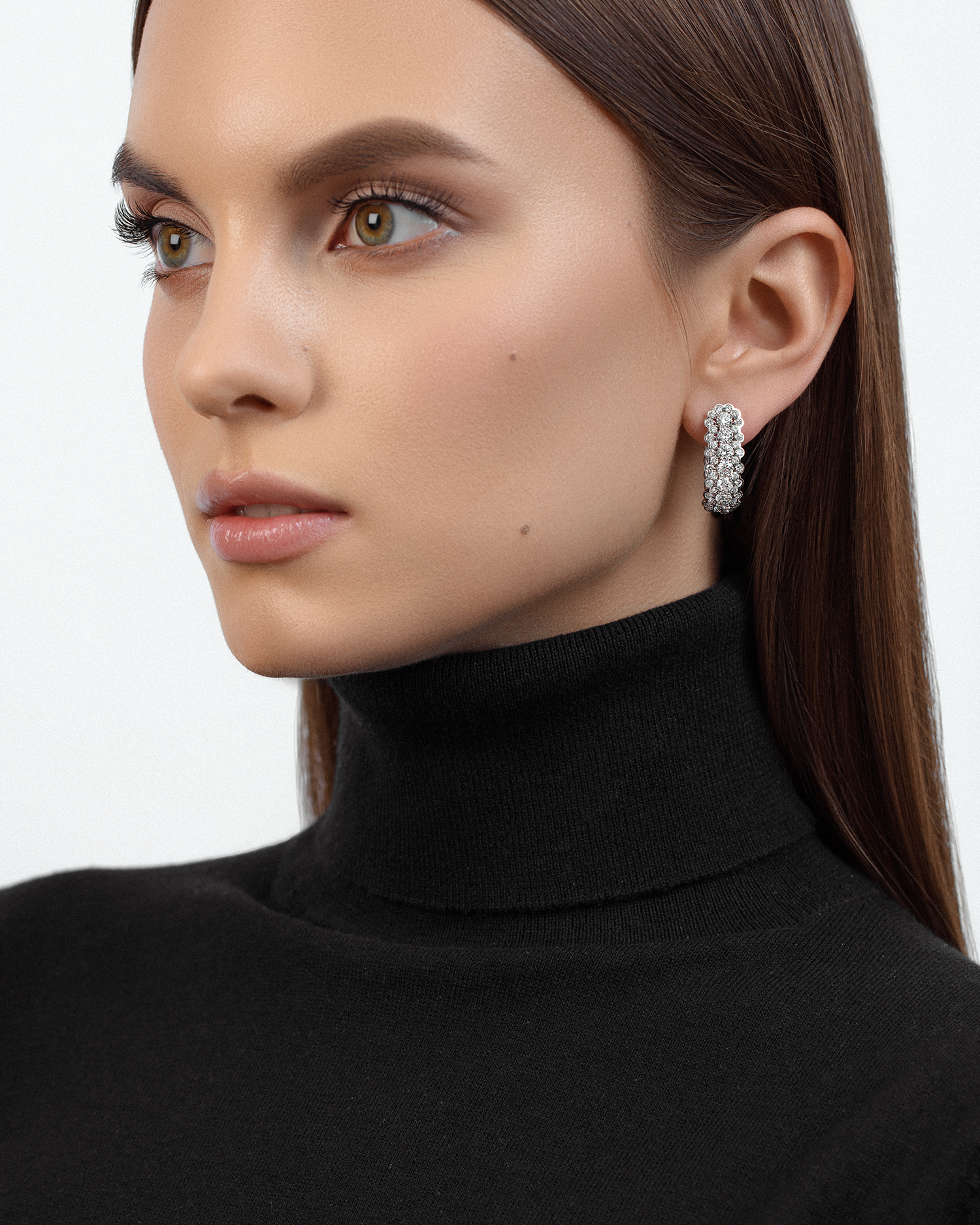 Серьги с бриллиантами, белое золото