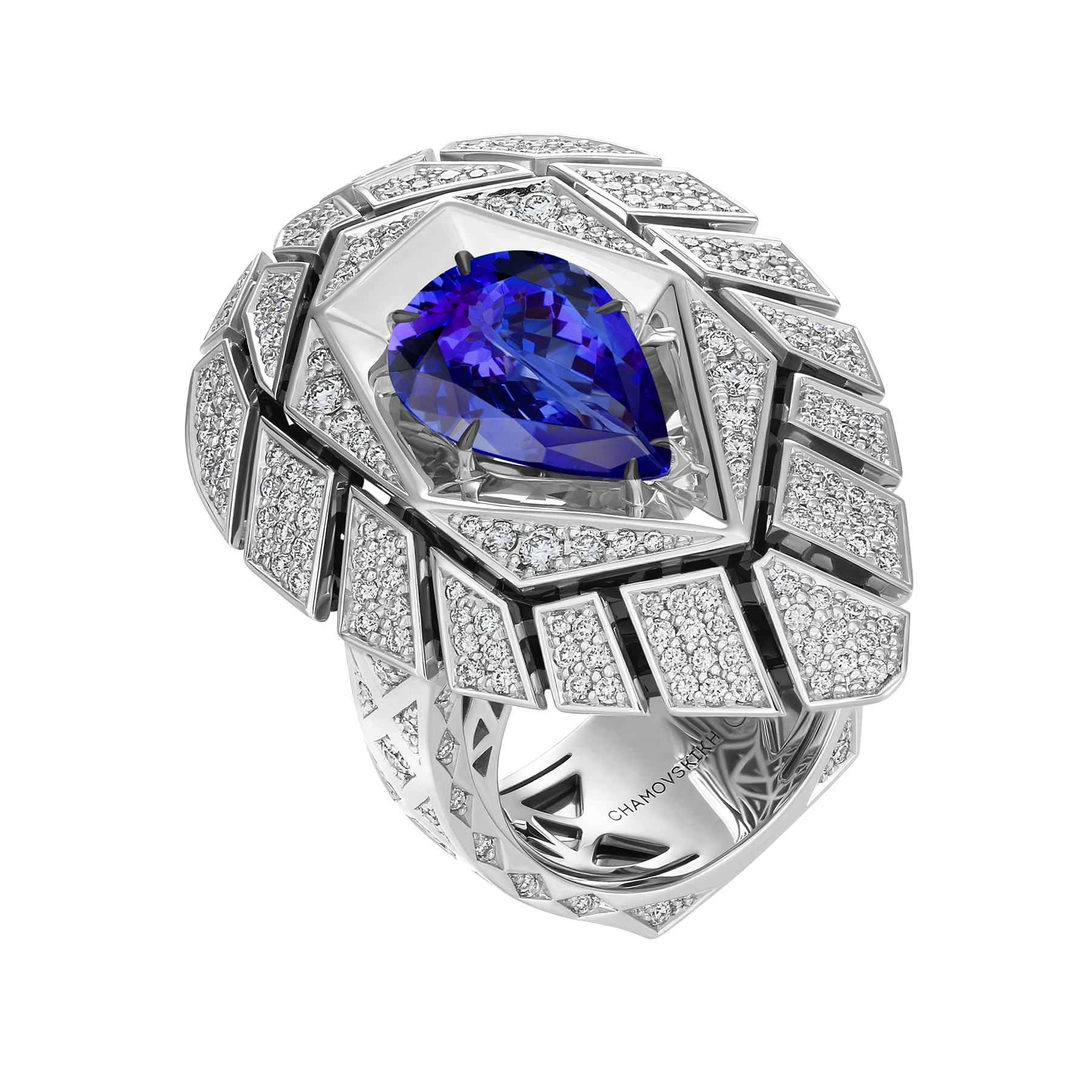 Кольцо с танзанитом и бриллиантами, белое золото