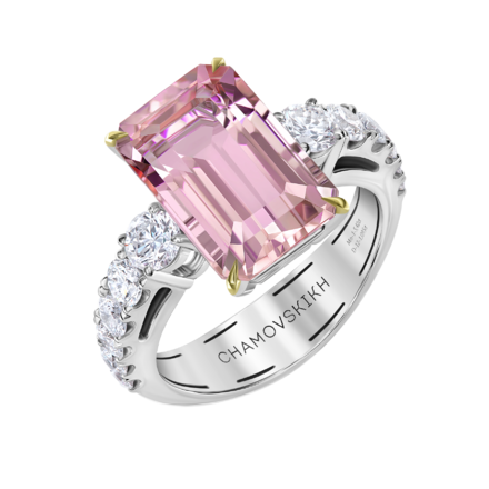 Кольцо с морганитом и бриллиантами, белое золото