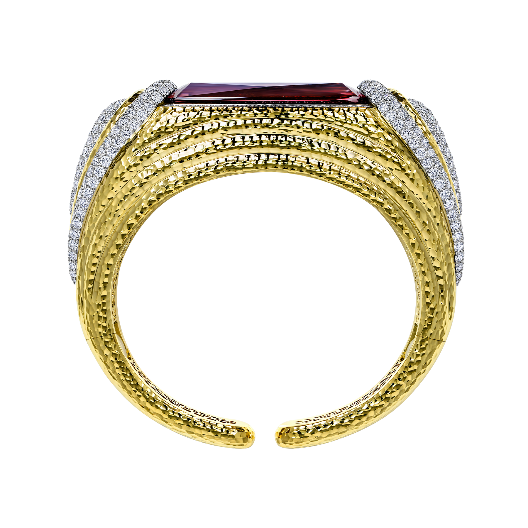 Браслет с турмалином рубеллитом и бриллиантами, желтое золото