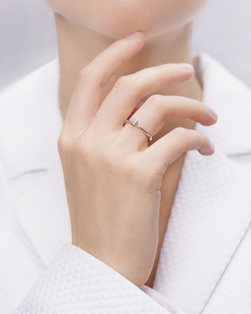 Кольцо с бриллиантом, белое золото 4