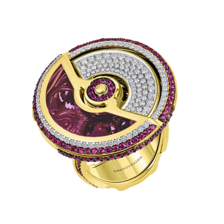 Кольцо с рубинами, бриллиантами и корундом, желтое золото