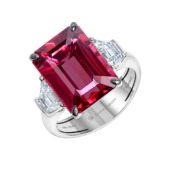 Кольцо с турмалином рубеллитом и бриллиантами, белое золото