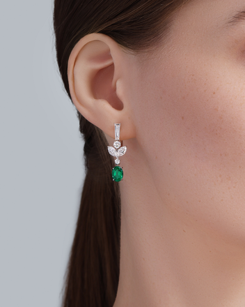 Серьги с изумрудами и бриллиантами, белое золото 2