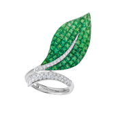 Кольцо с тсаворитами и бриллиантами, белое золото