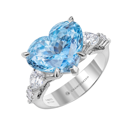 Кольцо с аквамарином и бриллиантами, белое золото
