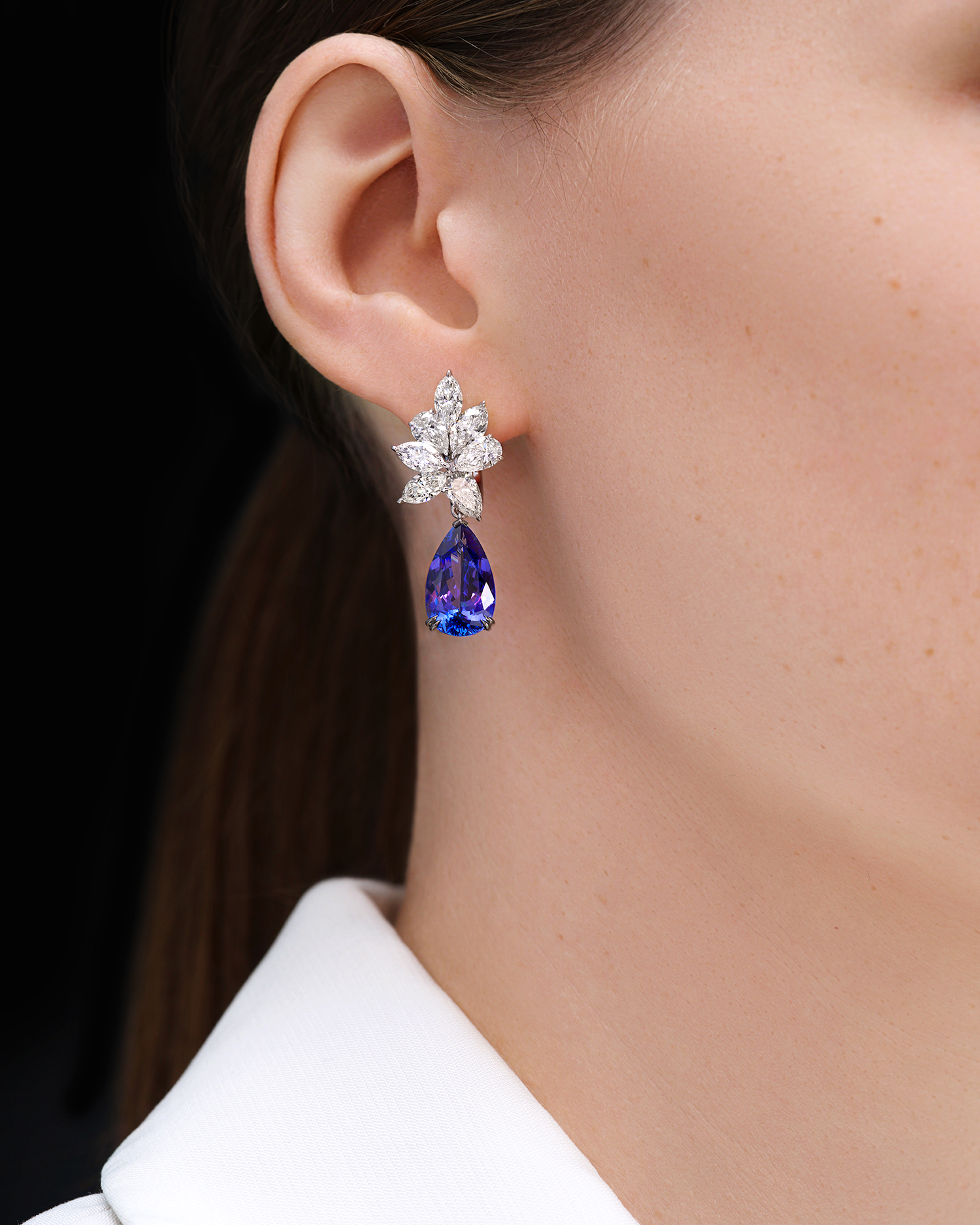 Серьги с танзанитами и бриллиантами, белое золото
