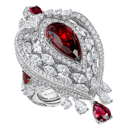 Кольцо с рубинами и бриллиантами, белое золото