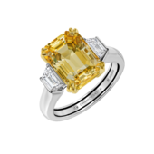 Кольцо с желтым сапфиром и бриллиантами, белое золото