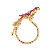 Кольцо с рубинами, розовыми сапфирами и бриллиантами, розовое золото