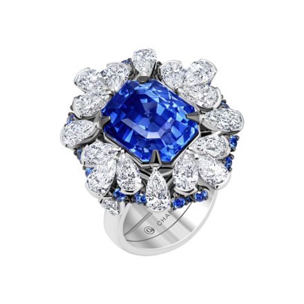 Кольцо с сапфирами и бриллиантами, белое золото