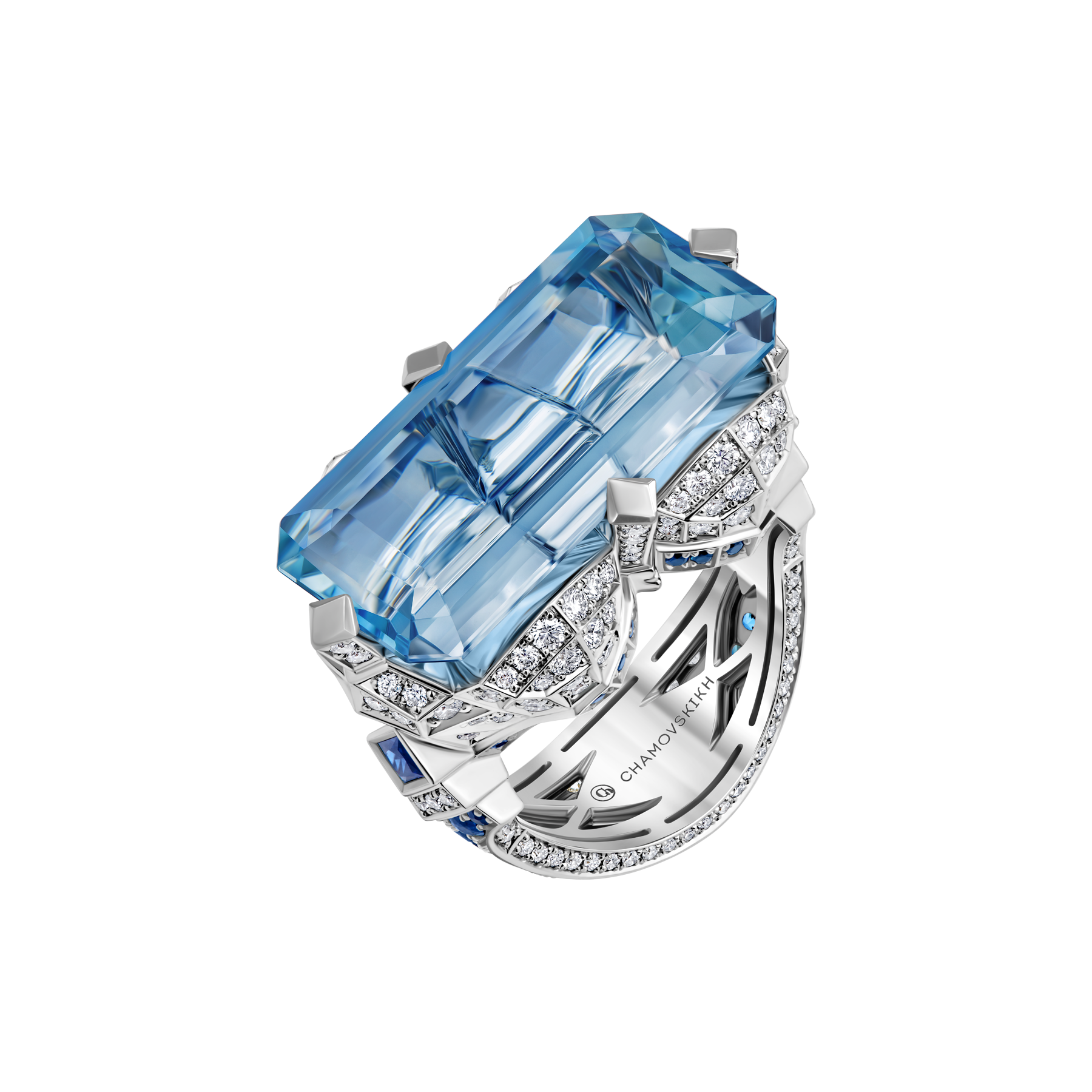 Кольцо с аквамарином, сапфирами, бриллиантами и жемчугом, белое золото