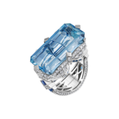 Кольцо с аквамарином, сапфирами, бриллиантами и жемчугом, белое золото