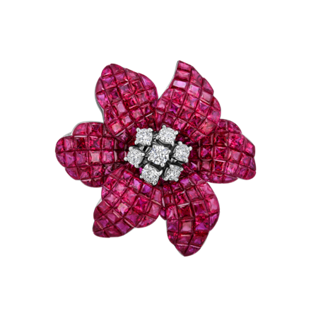 Брошь с рубинами и бриллиантами, белое золото