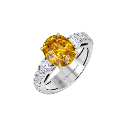 Кольцо с желтым сапфиром и бриллиантами, белое золото